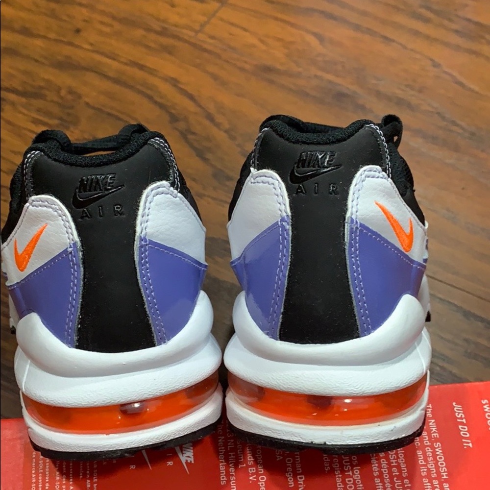 NIKE AIR MAX ‘95 LE (GS) black/total orange - Picture 3 of 16